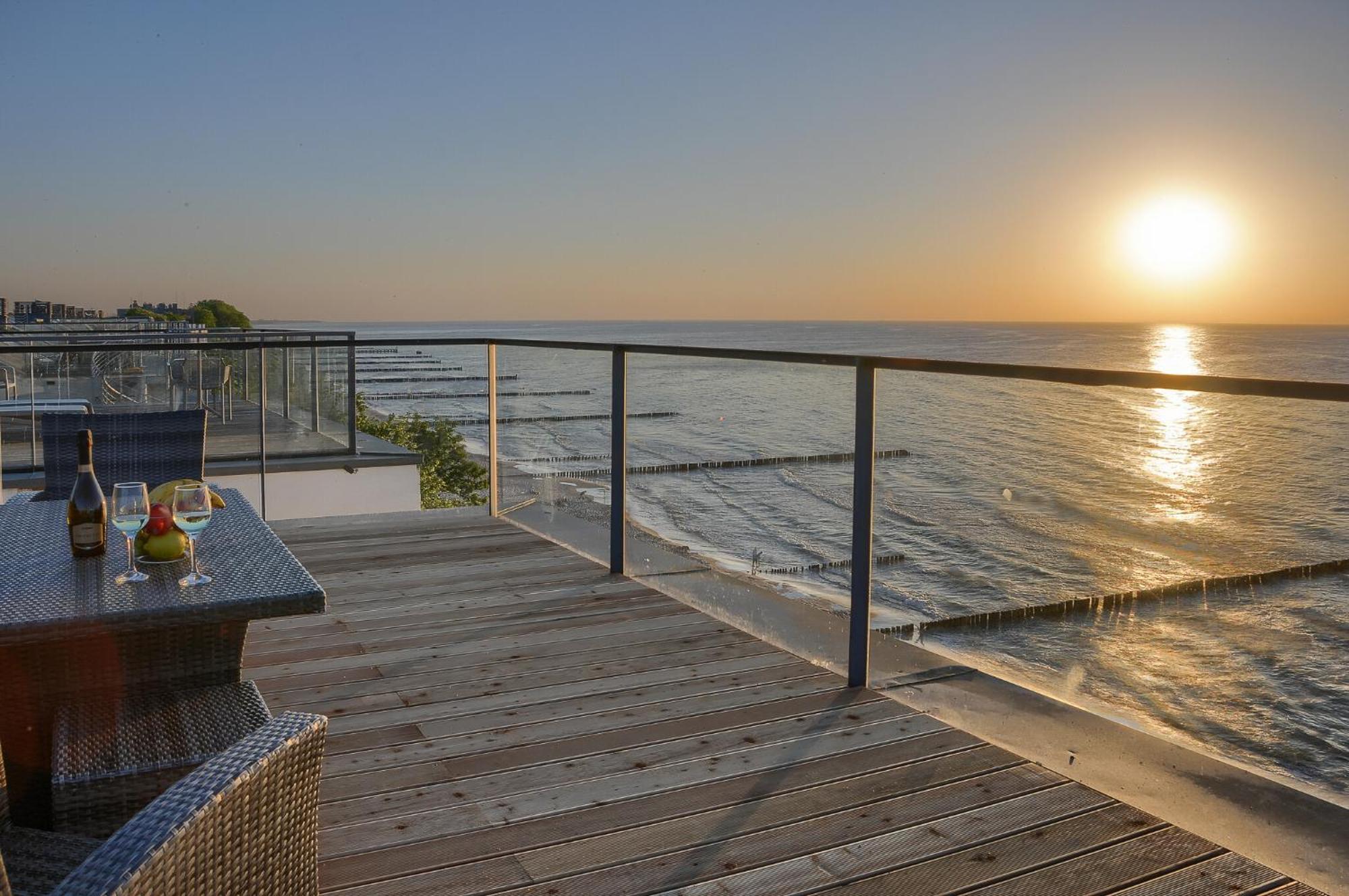 Apartament Nadmorski Luksus - Boulevard Ustronie Morskie Kültér fotó